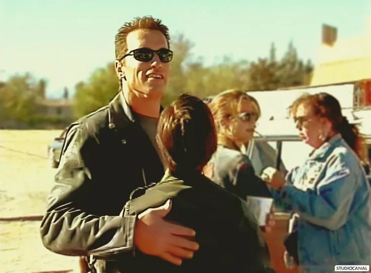 Arnold Schwarzenegger Captured The Hearts Of Fans When Cameras Revealed ...