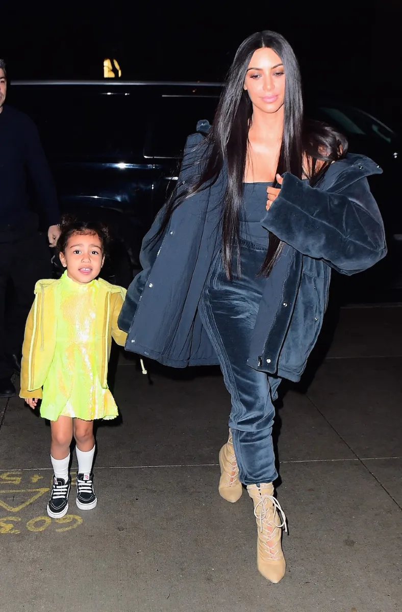 Kim Kardashian Grabs Dinner Out With Sister Kylie Jenner Wearing ...